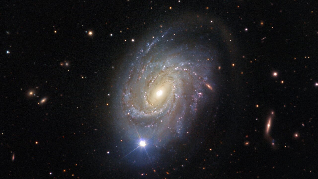 Спиральная галактика NGC 4981