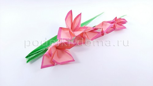 Цветы оригами: гладиолус и колокольчики
