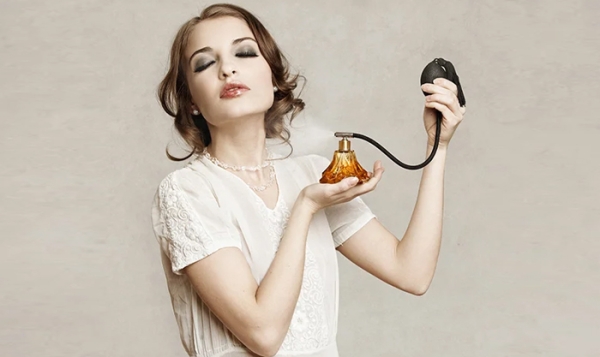 Почему важно правильно наносить разные виды парфюма, чтобы получить стойкость и хороший шлейф