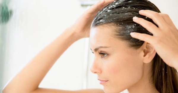 Сезонная проблема: как спасти волосы от выпадения весной