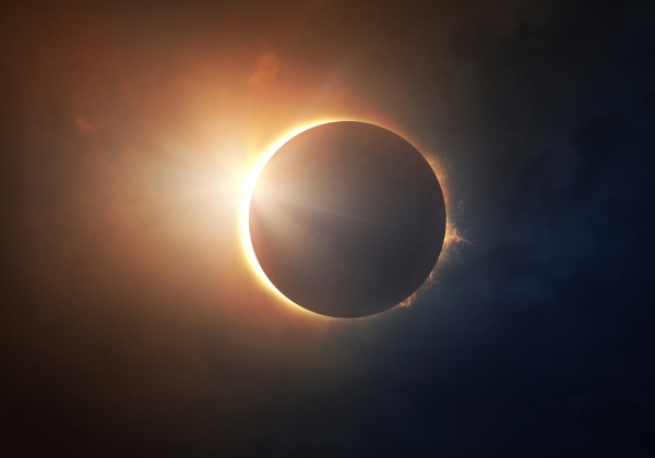 Чем опасно кольцеобразное полное затмение Солнца, которое состоится 20 апреля 2023 года
