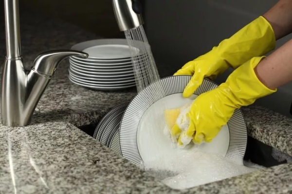 Натуральные моющие средства из копеечных ингредиентов, которые отмоют посуду даже в холодной воде