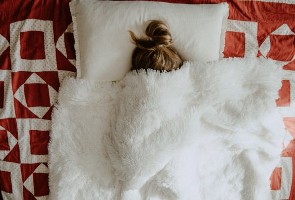 Пуховое, ватное или синтетическое: какие одеяла самые теплые и как за ними правильно ухаживать