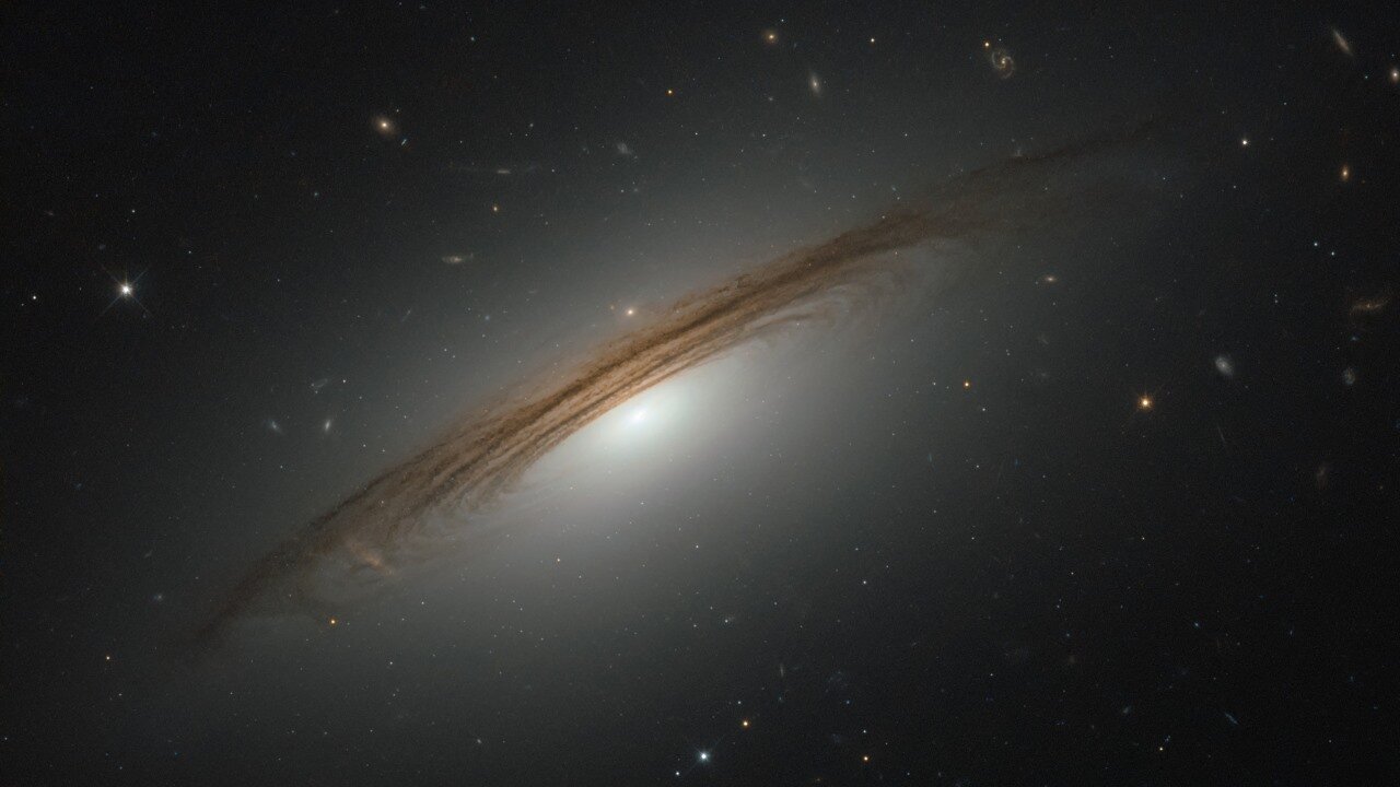 Галактика UGC 12591